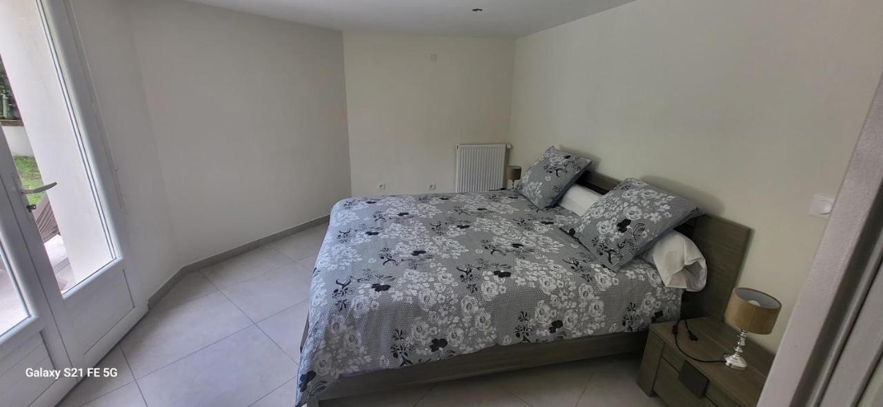 Bassens  Maison Calme Et Spacieuse מראה חיצוני תמונה